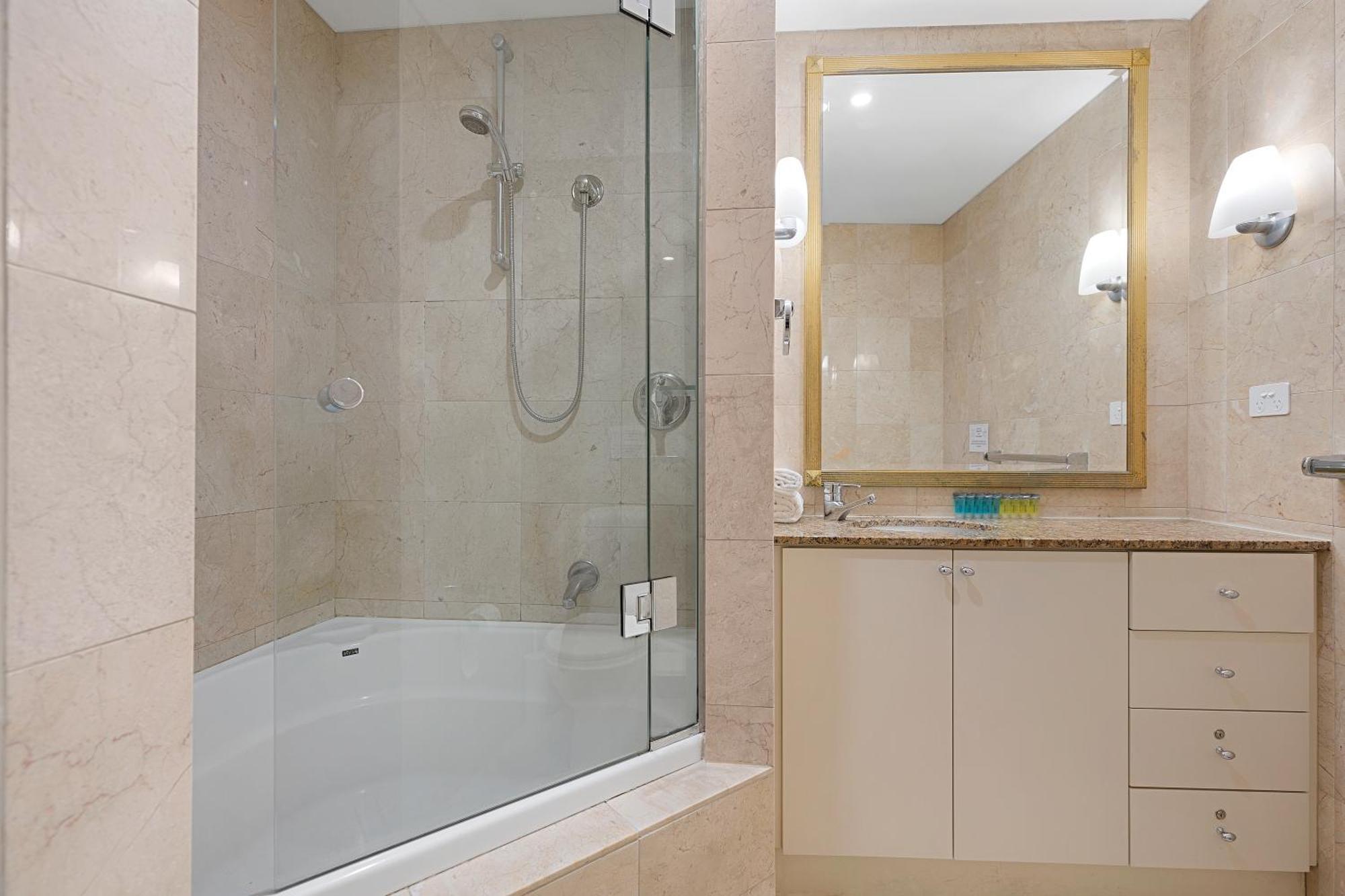 Discover Bond Street Apartment
